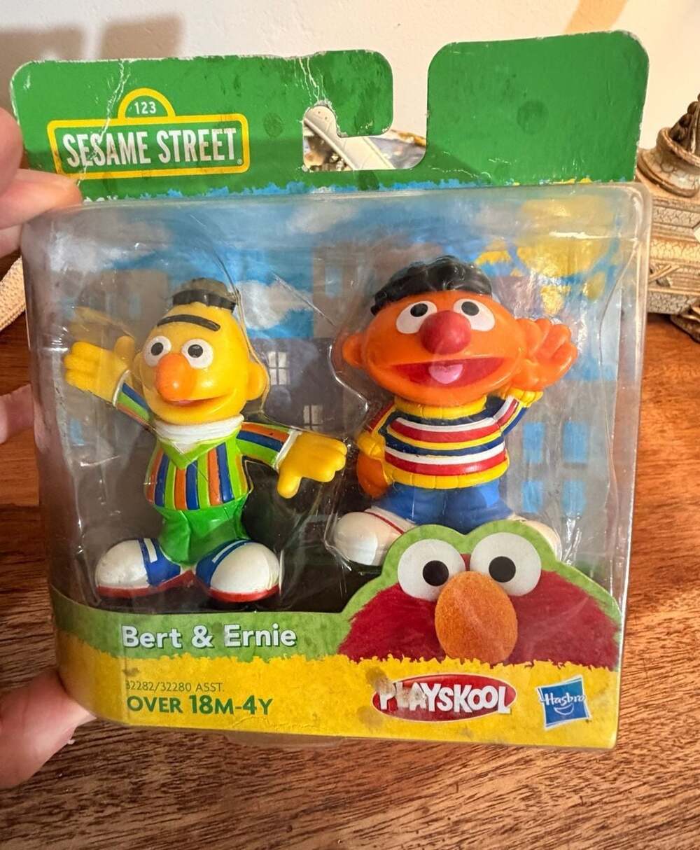 Playskool Sesame Street Bert and Ernie Figure Set 2011 in Box
